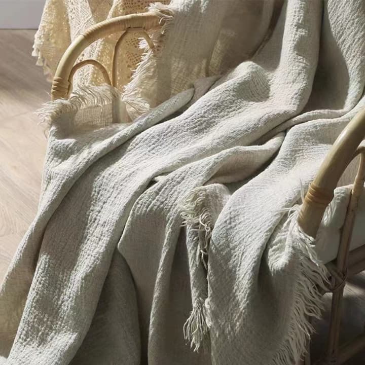 上質な風合い フリンジ付きガーゼケット