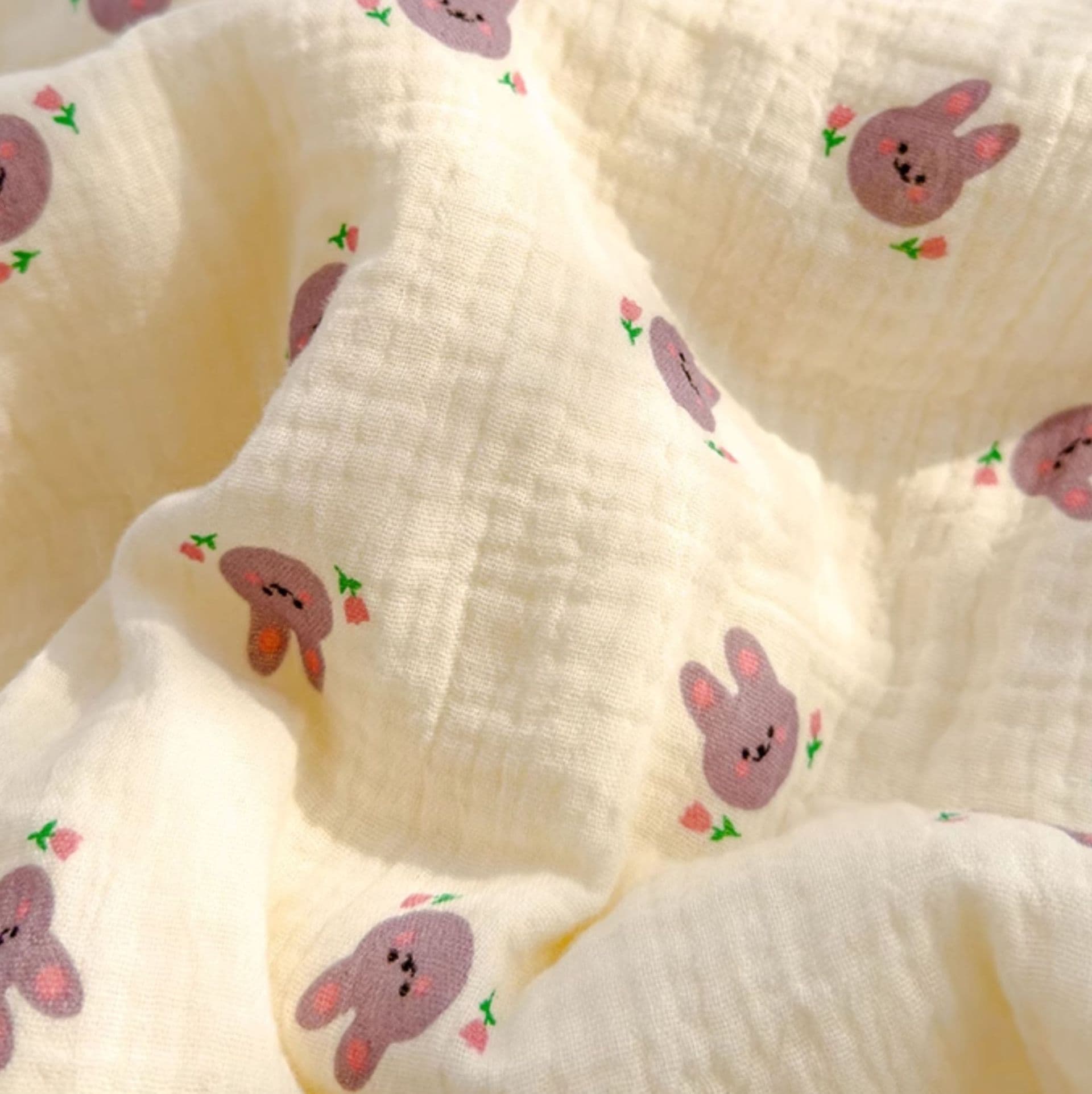 うさぎ模様のやさしい肌触りガーゼケット