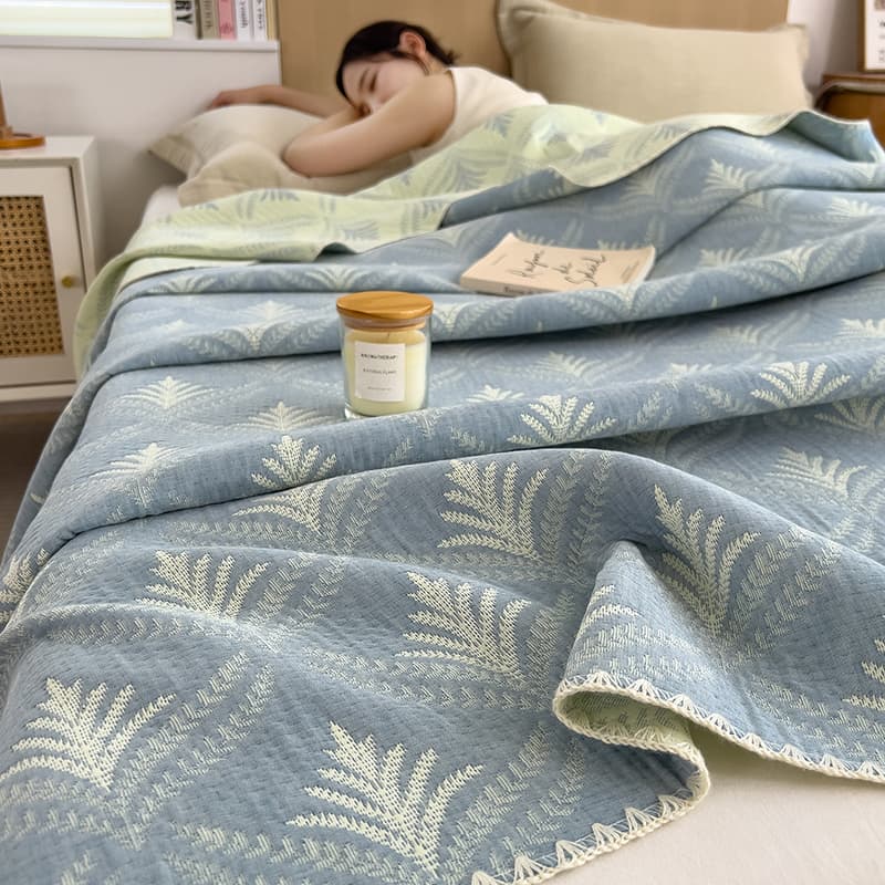  葉模様の優しさ 綿ガーゼケット