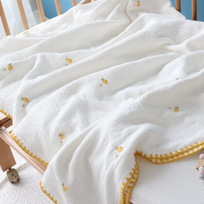 優しさつつむ刺繍ガーゼケット