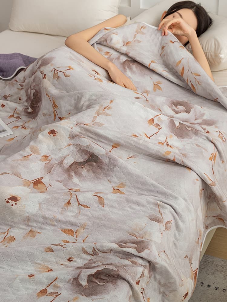 優しい眠りの草花模様ガーゼケット